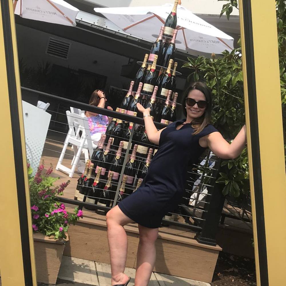 Meet your Posher, Ana